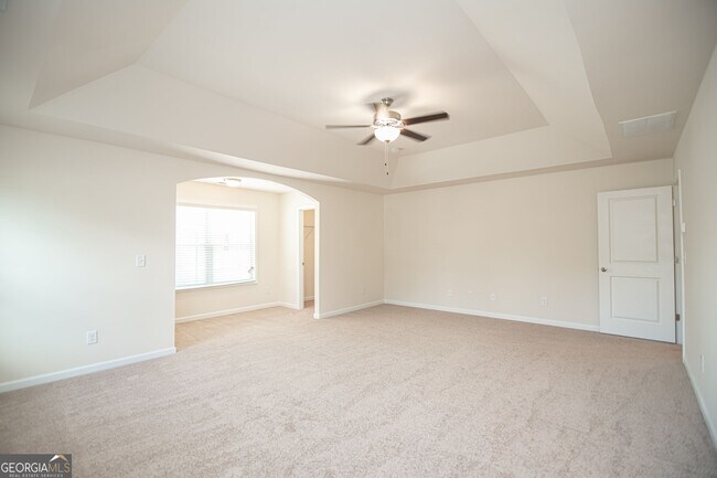 Building Photo - 5863 Krim Dr
