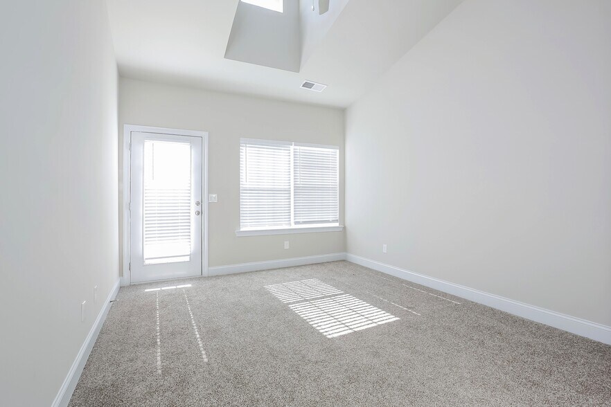 Building Photo - 110 Riley Cir