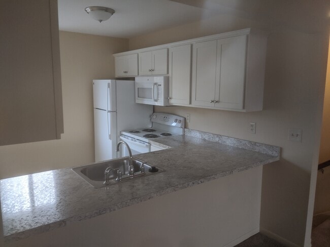 Building Photo - 4051 Oneida St