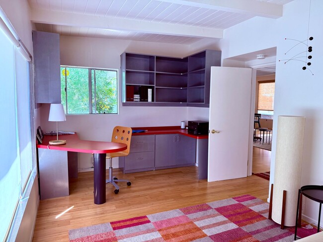 Building Photo - Charming Hollywood Hills–Adjacent 2BR Home w/ Garage | Prime 90046 Location