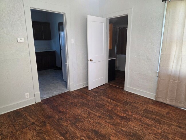 Building Photo - 3-Bedroom, 1-Bathroom Home with Basement – $1,215/Month - Accepting Section 8