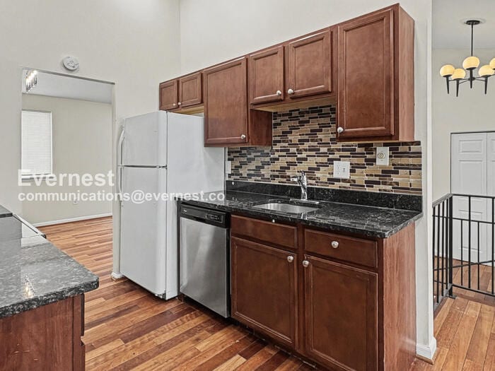 Building Photo - 9005 Heatherfield Ct