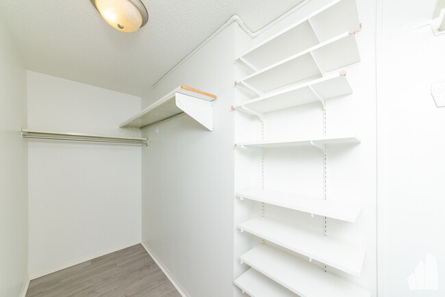 Building Photo - 1415 N Dearborn St