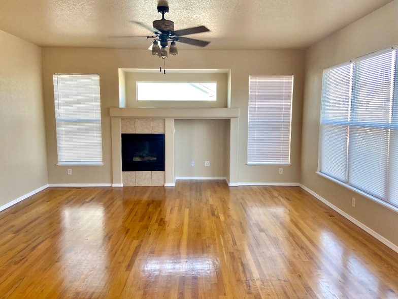 Building Photo - 8160 Cassabella Ct