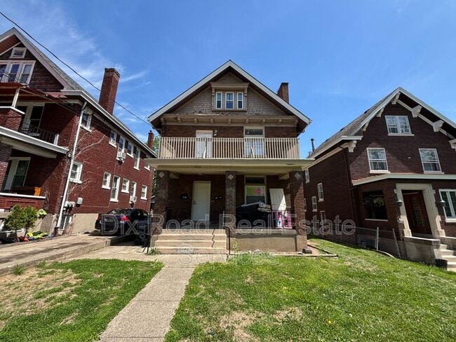 Building Photo - 1026 Del Monte Pl