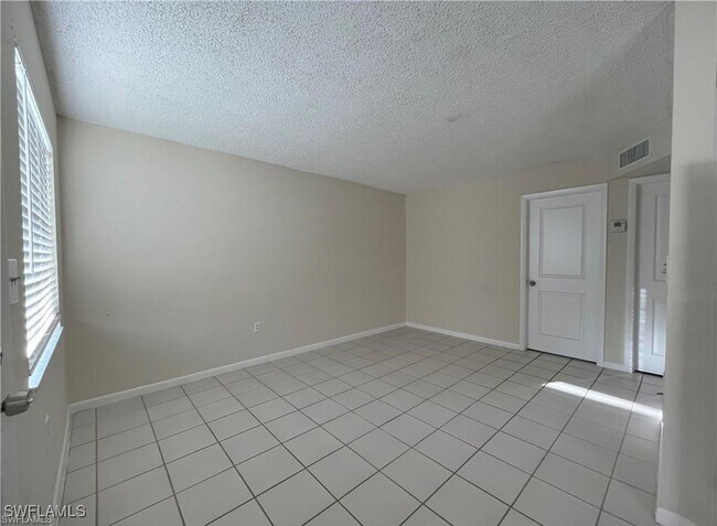 Building Photo - 3325 Arpt Rd S