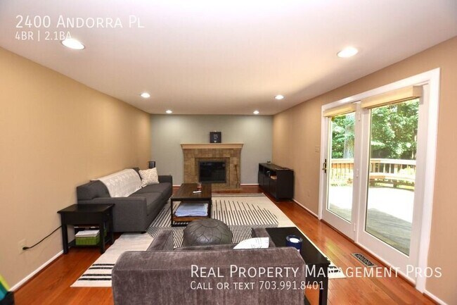Building Photo - 2400 Andorra Pl