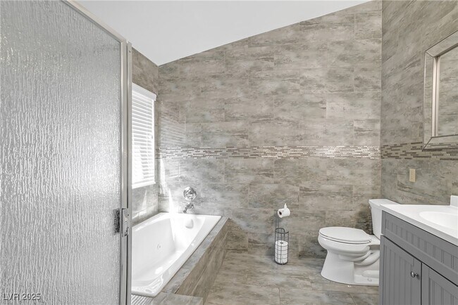 Building Photo - 8805 W Pine Pitch Dr