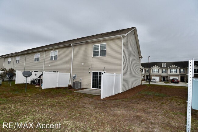 Building Photo - 3 br, 2.5 bath House - 325 Canyon Oak Loop
