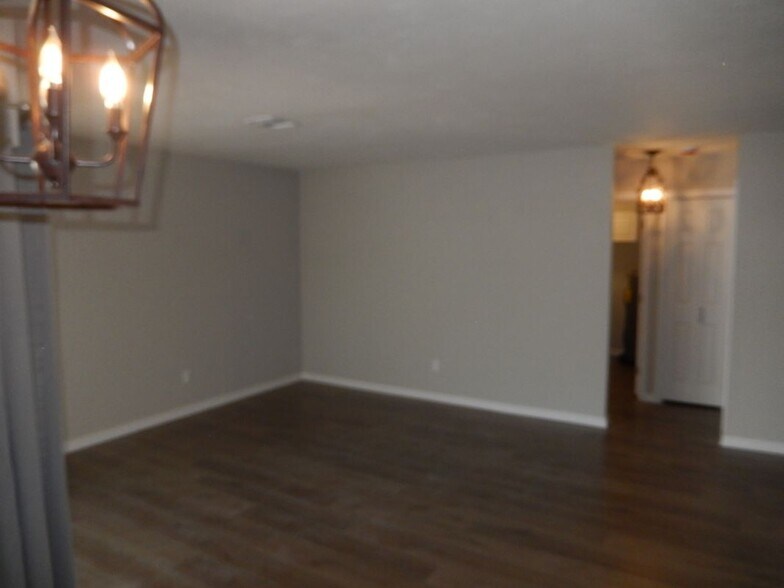 Building Photo - 1416 SW 50th St