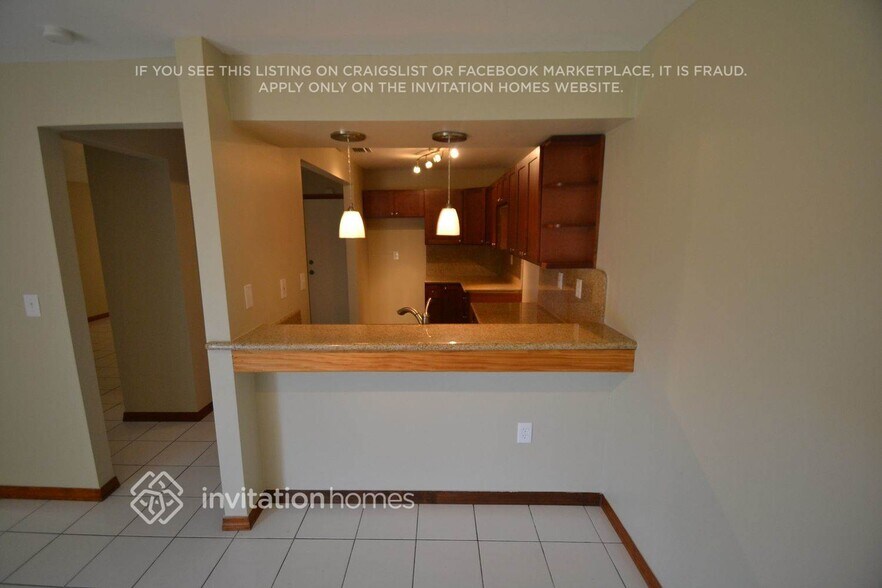 Building Photo - 15411 SW 144th Ave