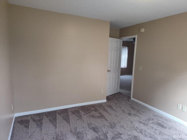 Building Photo - 9509 Hidden Village Pl