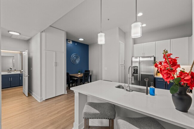 Building Photo - 2901 Indiana St