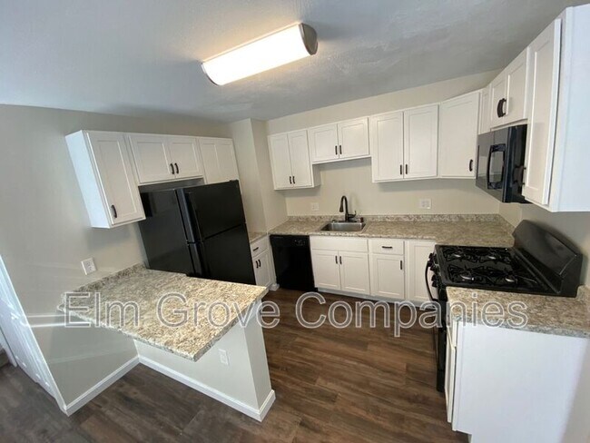 Building Photo - 7 Darby Field Common