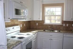 Building Photo - 1630 Samples Rd