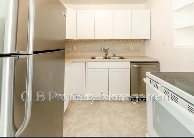 Building Photo - 36 Brooks Dr