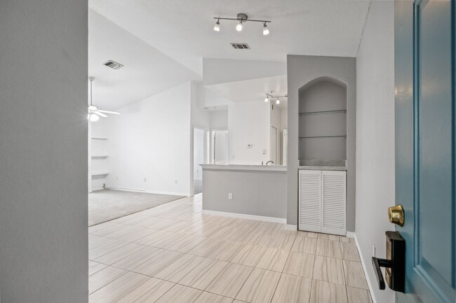 Building Photo - 5513 Legacy Crescent Pl