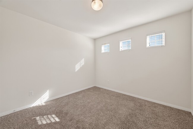 Building Photo - 5116 Dartmoor Ridge Trail