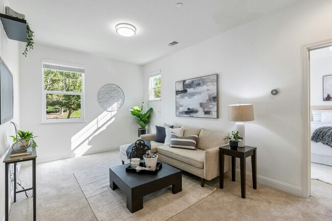 Building Photo - 3069 Vittoria Loop
