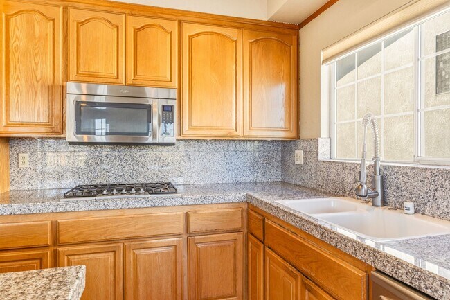 Building Photo - Expansive Valley Views & Private Living in Castro Valley - 4BD/3BA Exec Home