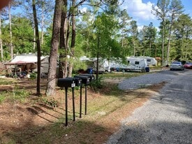 Building Photo - 161 Carpenters Ln