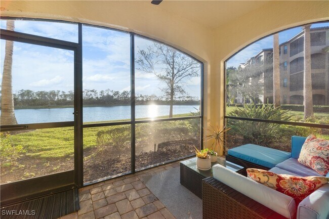 Building Photo - 9727 Acqua Ct