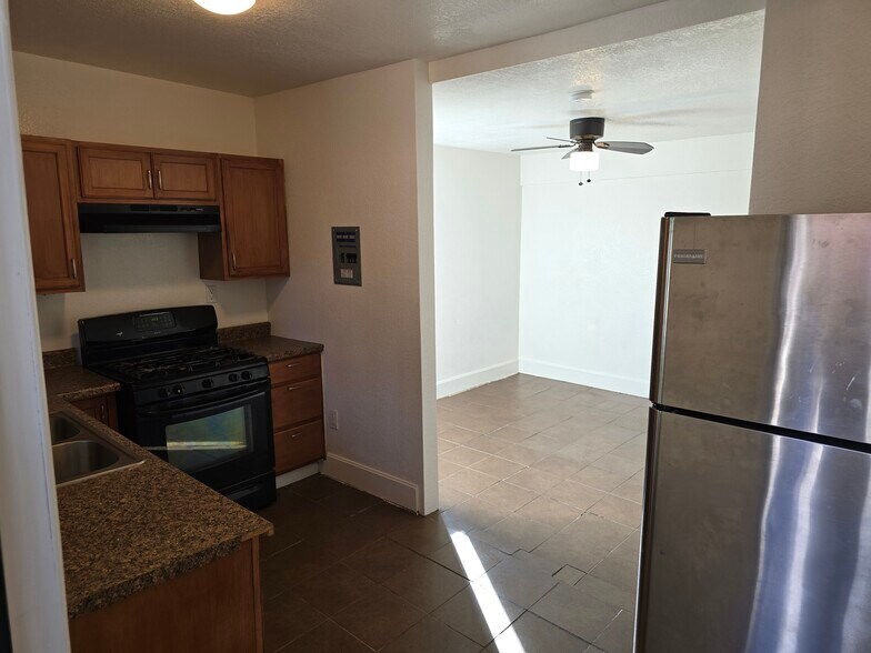 Living room or bedroom behind kitchen - 6410 10th Ave