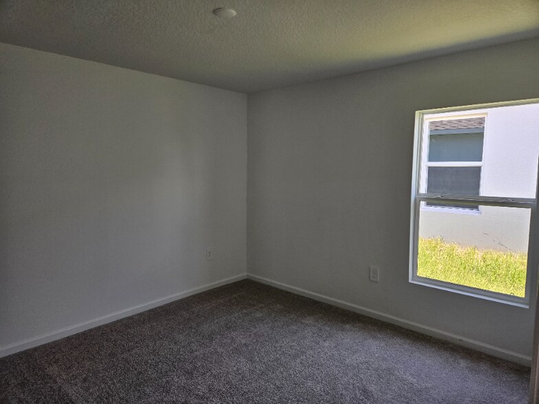Building Photo - 2414 McKinley Dr