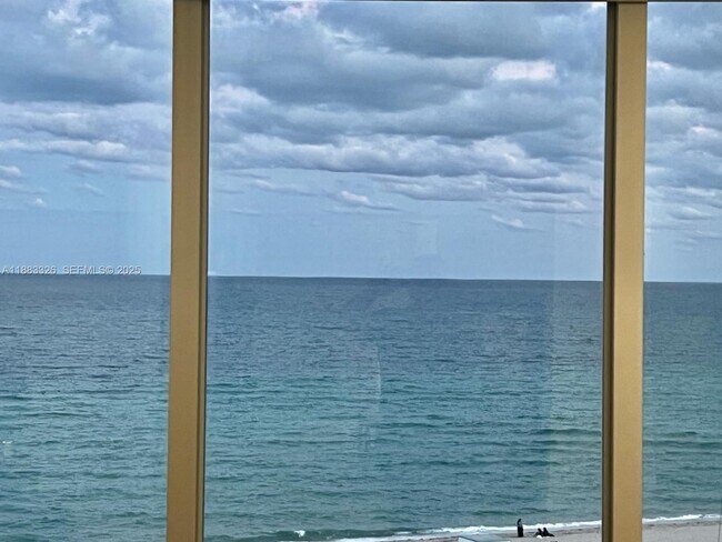 Building Photo - 7135 Collins Ave