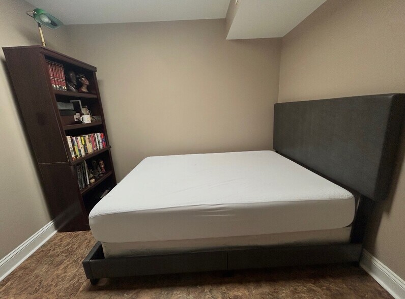 Building Photo - 1604 6th St NW