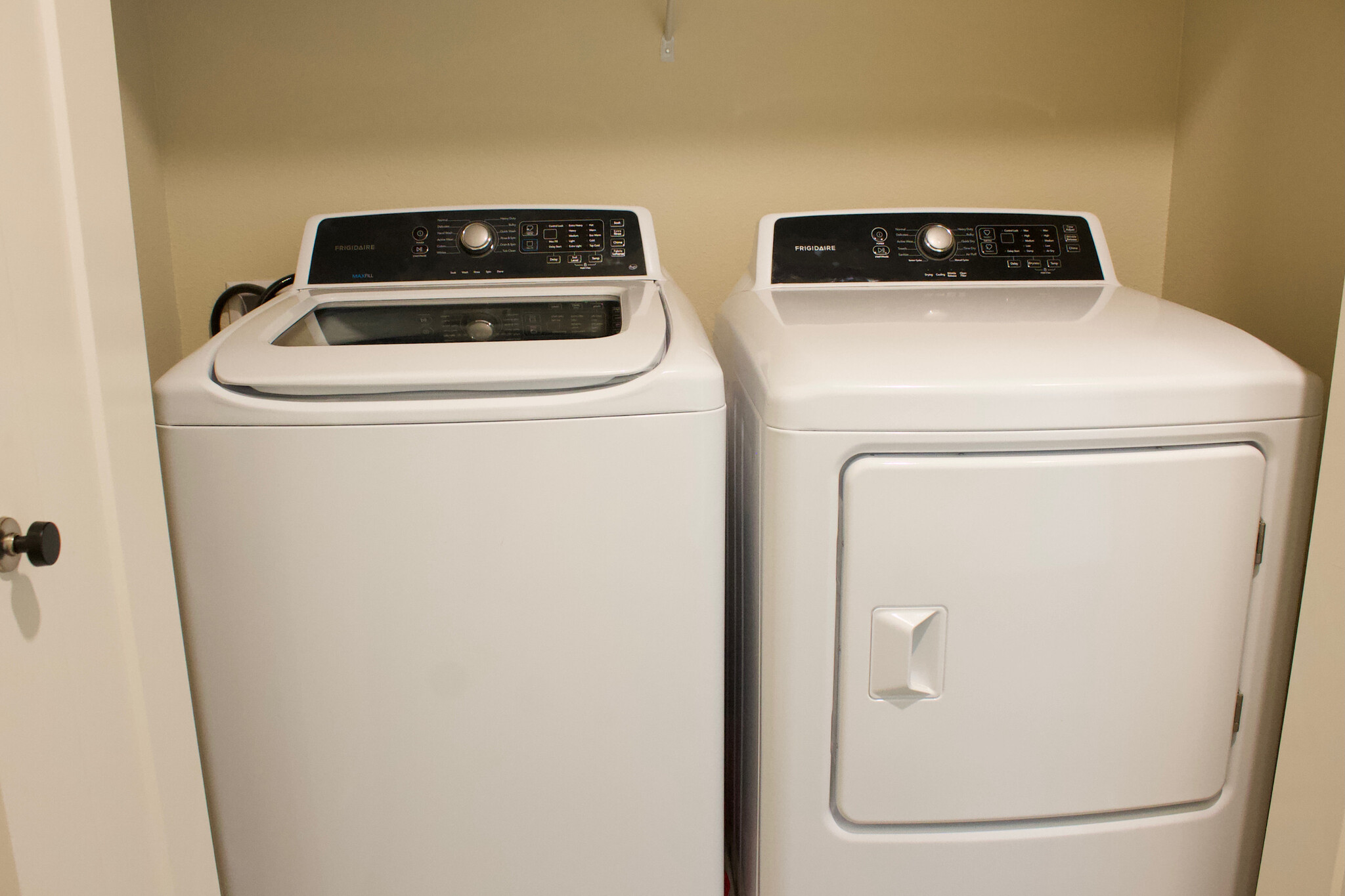 Washer-Dryer - 17182 SW Appledale Rd