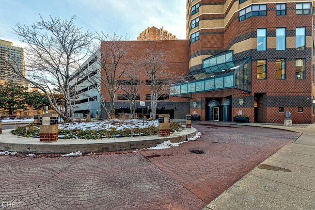 Building Photo - 3660 N Lake Shore Dr