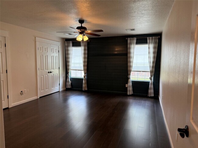 Building Photo - 15306 Thistle Rock Ln