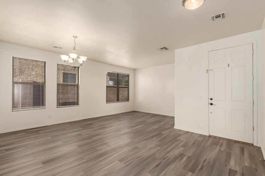 Building Photo - 1927 W Fruit Tree Ln