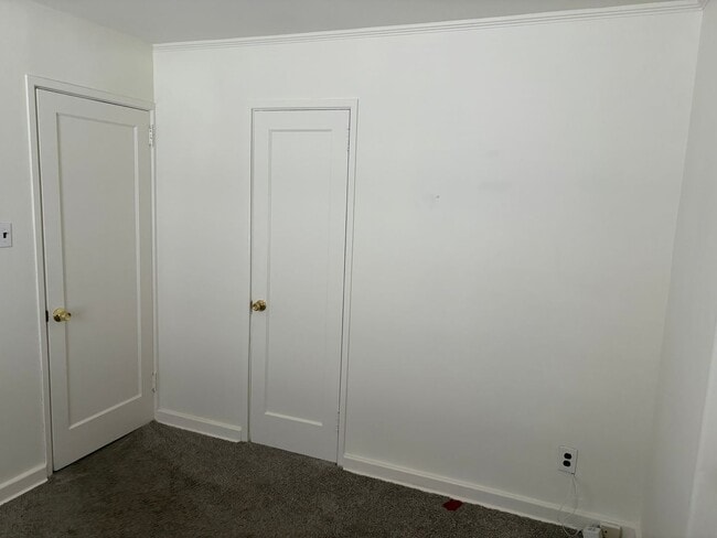 Building Photo - 611 N Michigan Ave