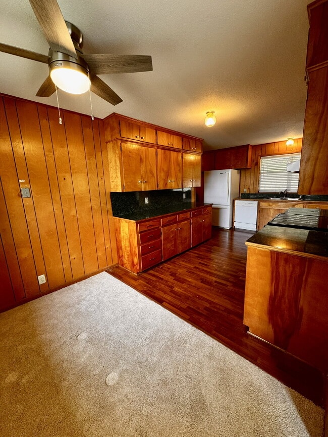 Building Photo - 15344 Dutchmans Dr