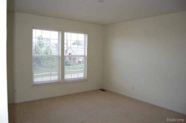 Building Photo - 6122 Cherrywood Dr