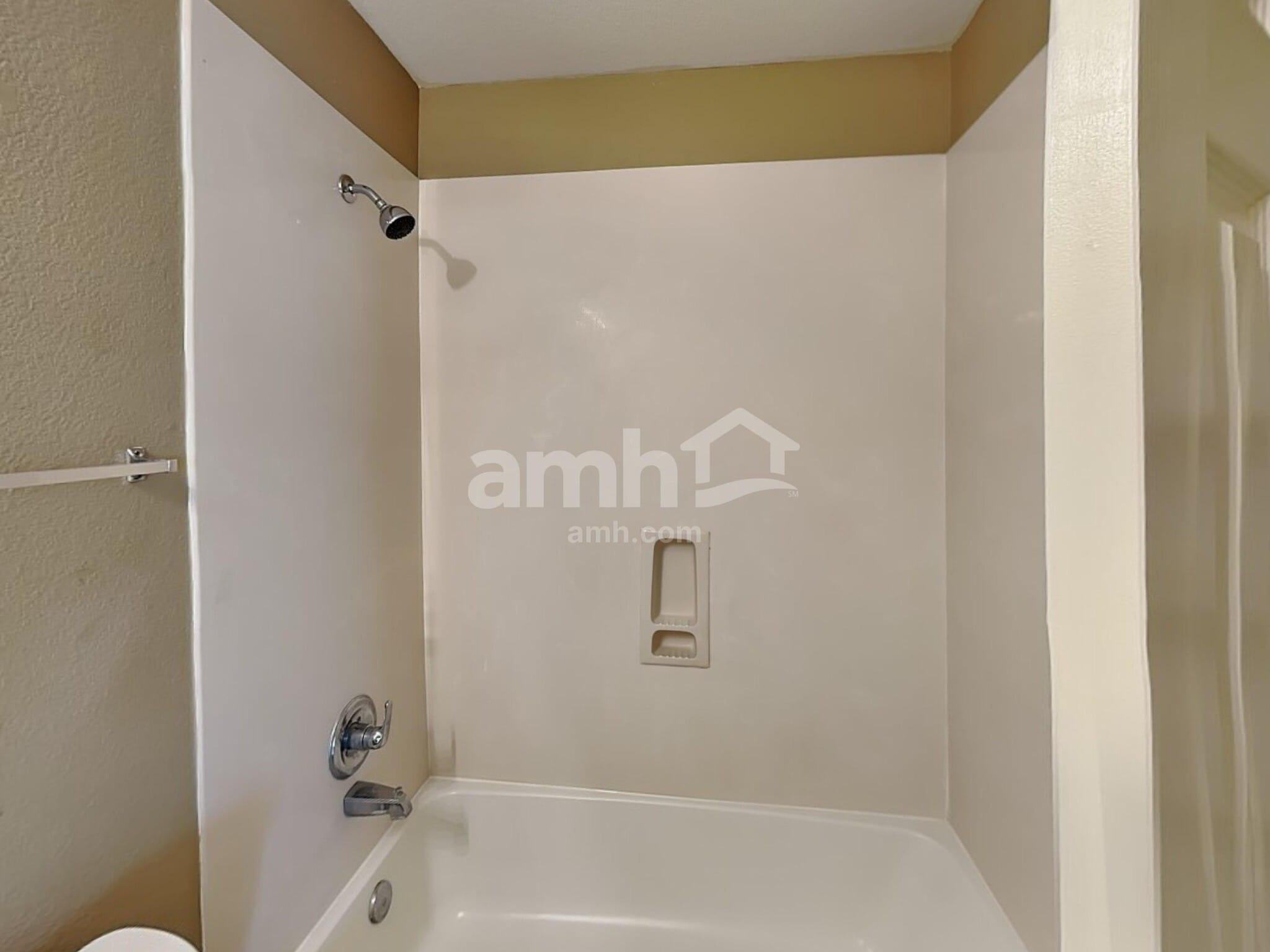 Building Photo - 18494 Sunrise Pines Dr