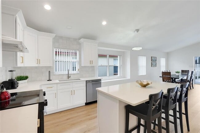 Building Photo - 203 Lake Davenport Estates Dr