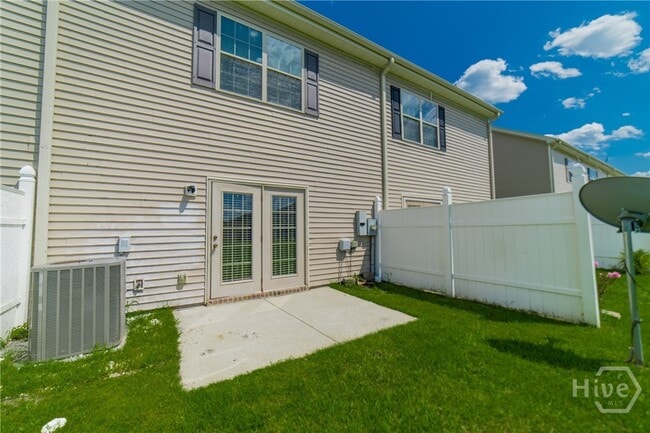 Building Photo - 580 Canyon Oak Loop