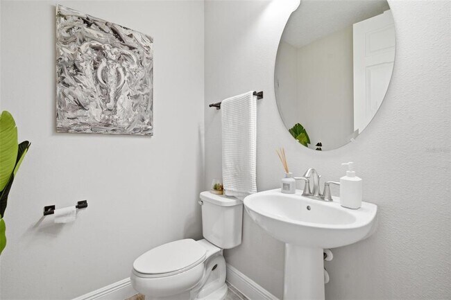 Building Photo - 6396 Roadstead Ct