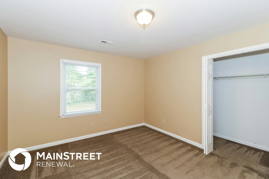 Building Photo - 3414 Velvet Creek Dr SW