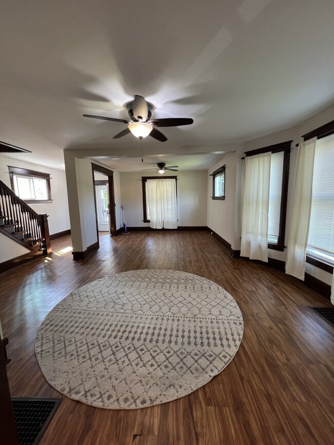 Building Photo - 236 Moores River Dr