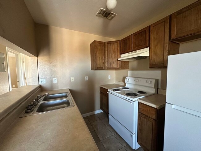 Building Photo - 103 Shannon Cir