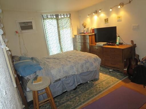 Building Photo - 1607 Page St