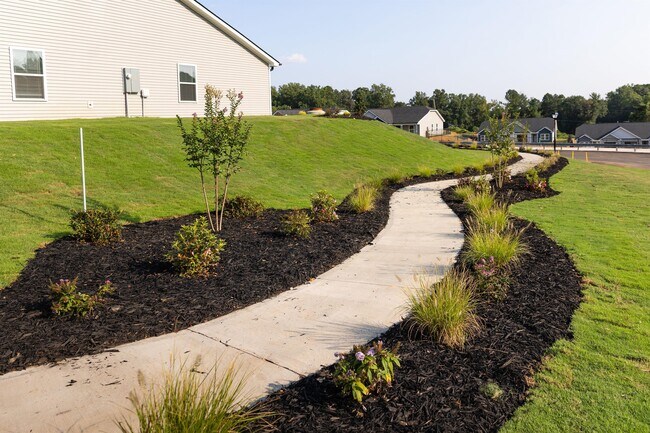 Building Photo - 1003 Magnificent Way