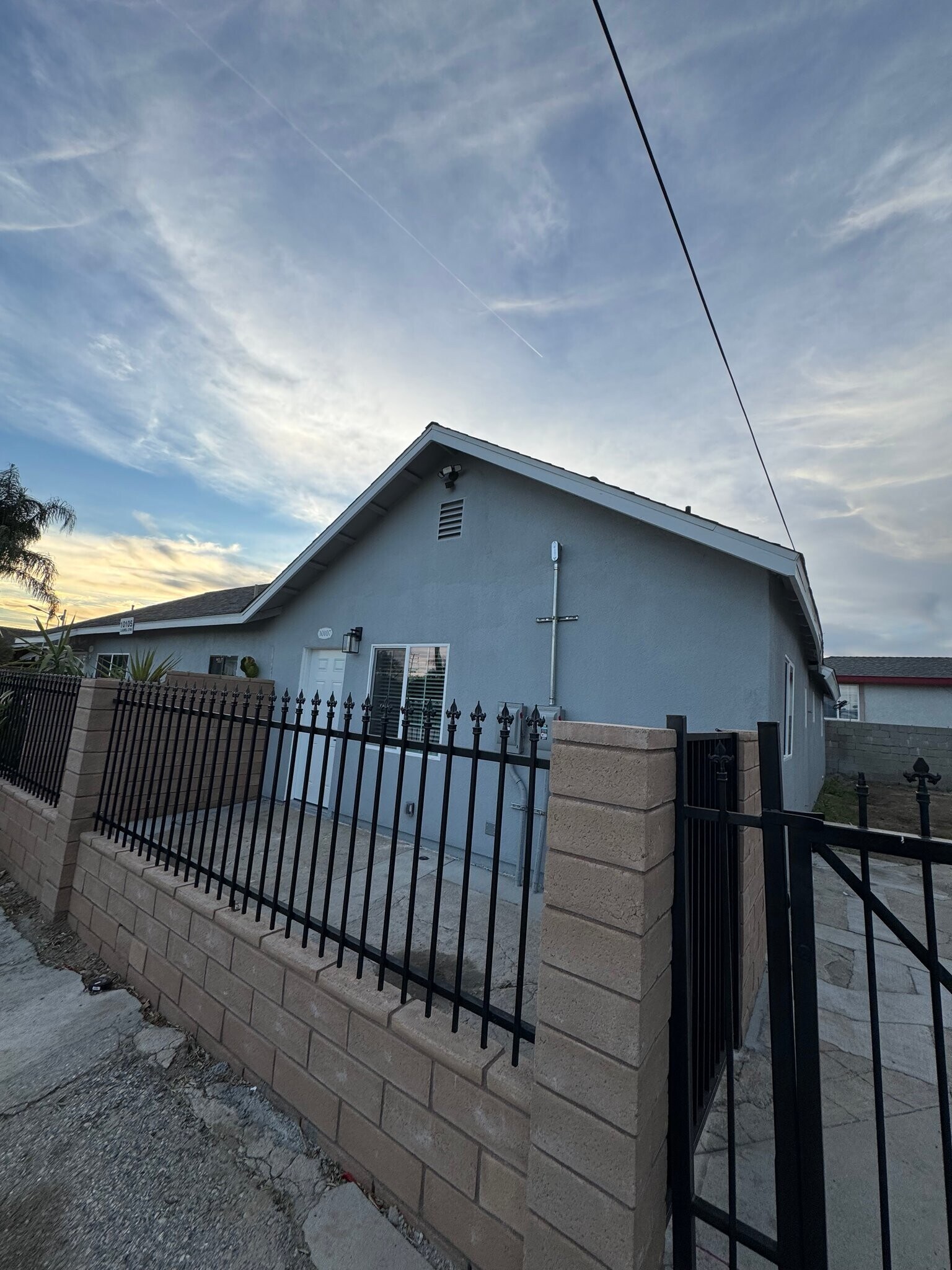 Building Photo - 10107 Laurel Canyon Blvd