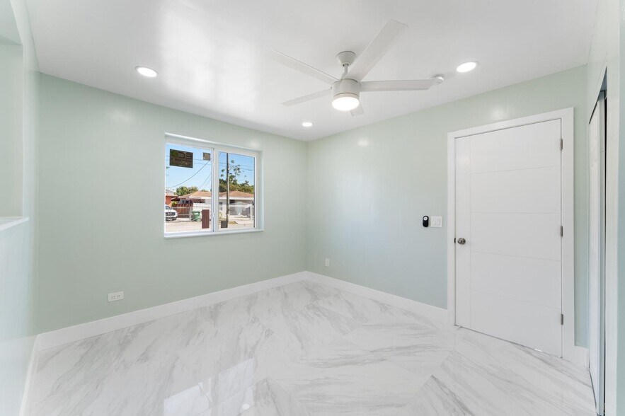 Building Photo - 10370 SW 174th Ter