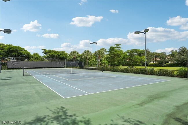 Building Photo - 1751 Alameda Dr