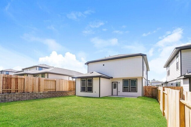 Building Photo - 24919 Aconite Ln